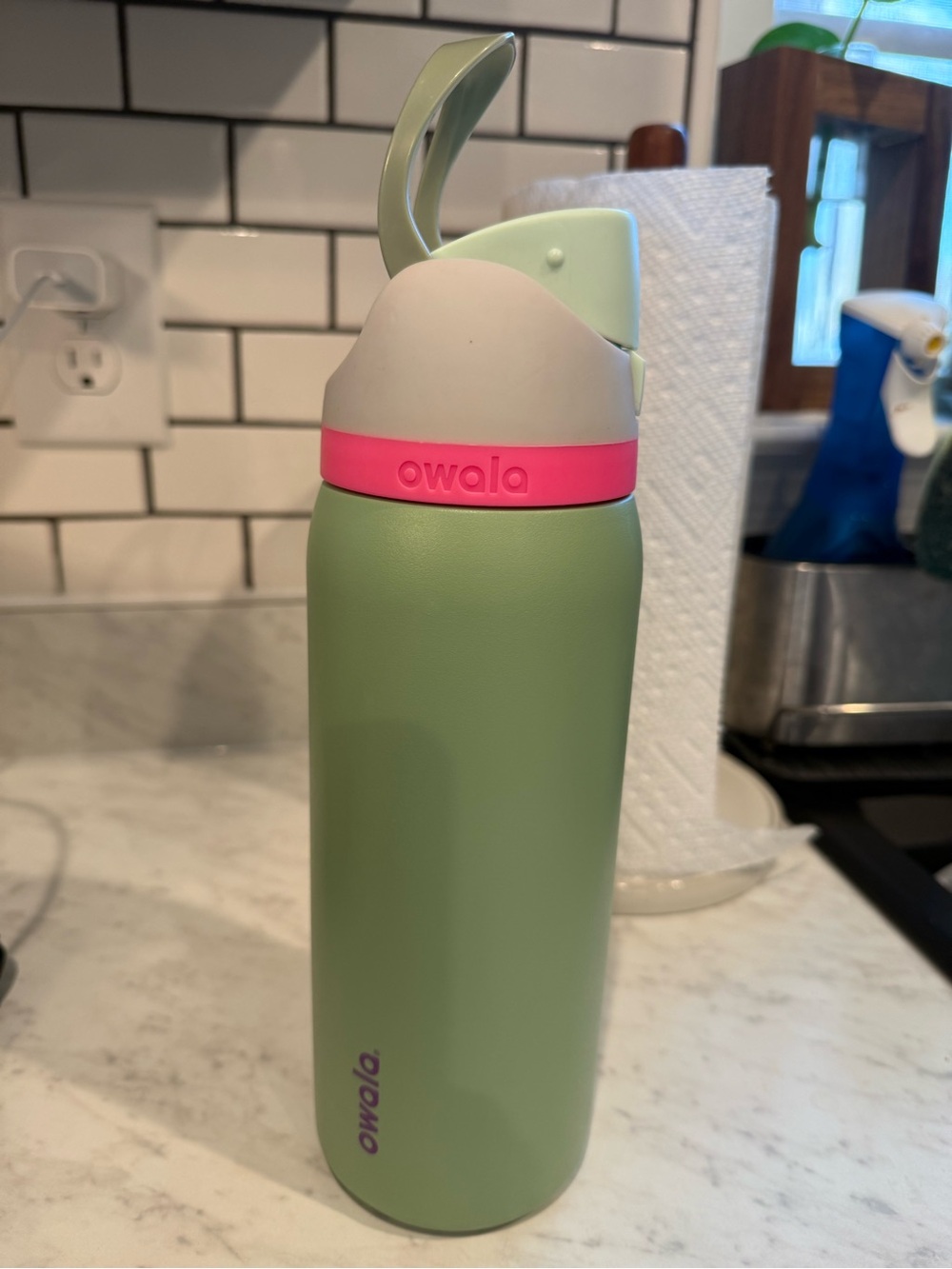 Owala Water Bottle - Picture 3 of 5